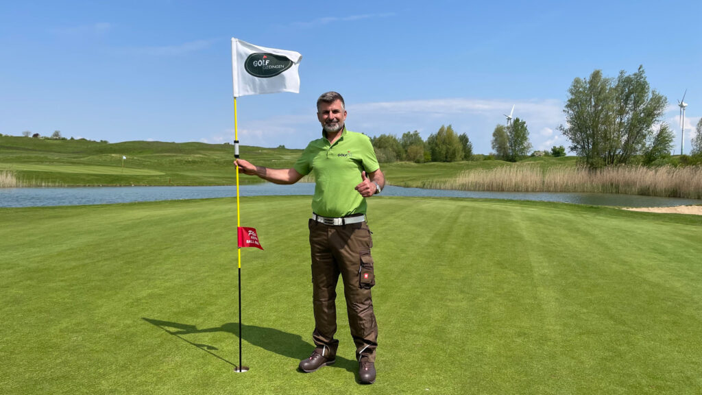25 Jahre bei Golf51 - Der Werdegang von unserem Greenkeeper Fausi Dawie