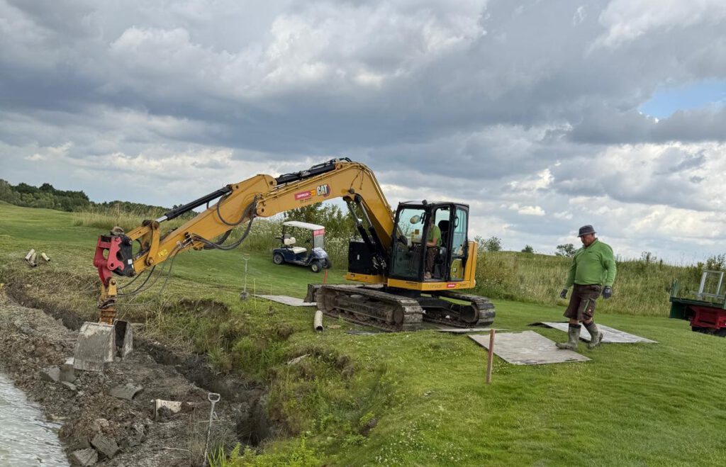 Rethmar Golf: Greenkeeping Arbeiten auf Bahn 18